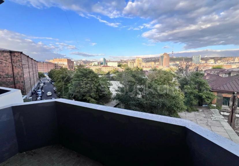 2 Սենյականոց Բնակարան Նորակառույցում, 65քմ, 4/16 հարկ, Դիզայներական Վերանորոգված, Կահավորված, Արևկող