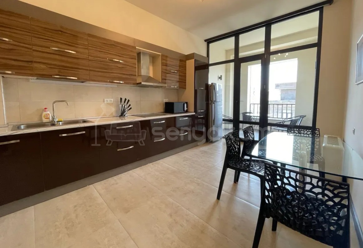 4 Սենյականոց Բնակարան Նորակառույցում, 120քմ, 14/16 հարկ, Դիզայներական Վերանորոգված