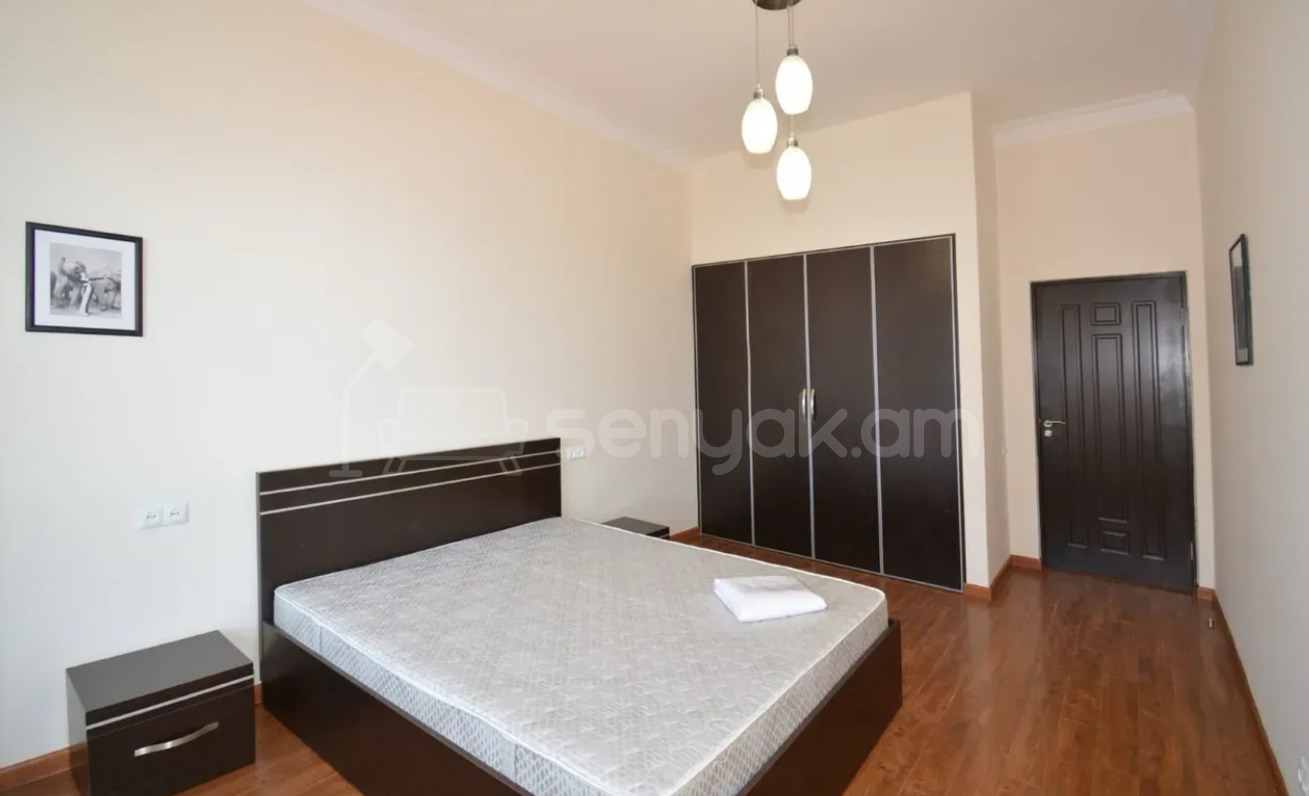 4 Սենյականոց Բնակարան Նորակառույցում, 120քմ, 14/16 հարկ, Դիզայներական Վերանորոգված