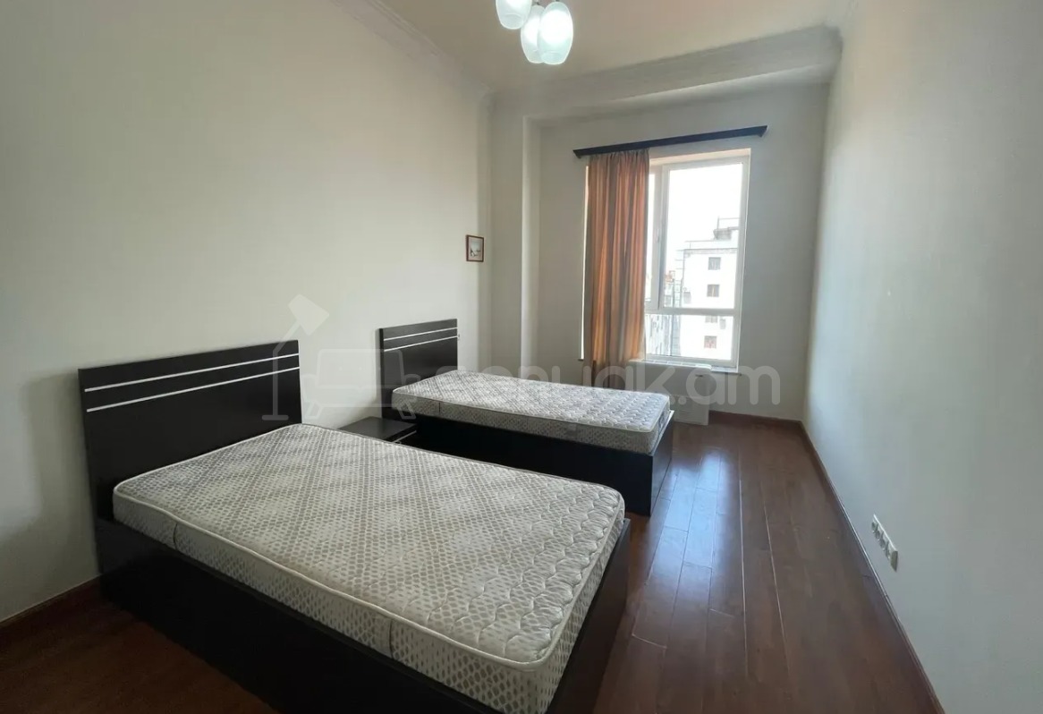 4 Սենյականոց Բնակարան Նորակառույցում, 120քմ, 14/16 հարկ, Դիզայներական Վերանորոգված