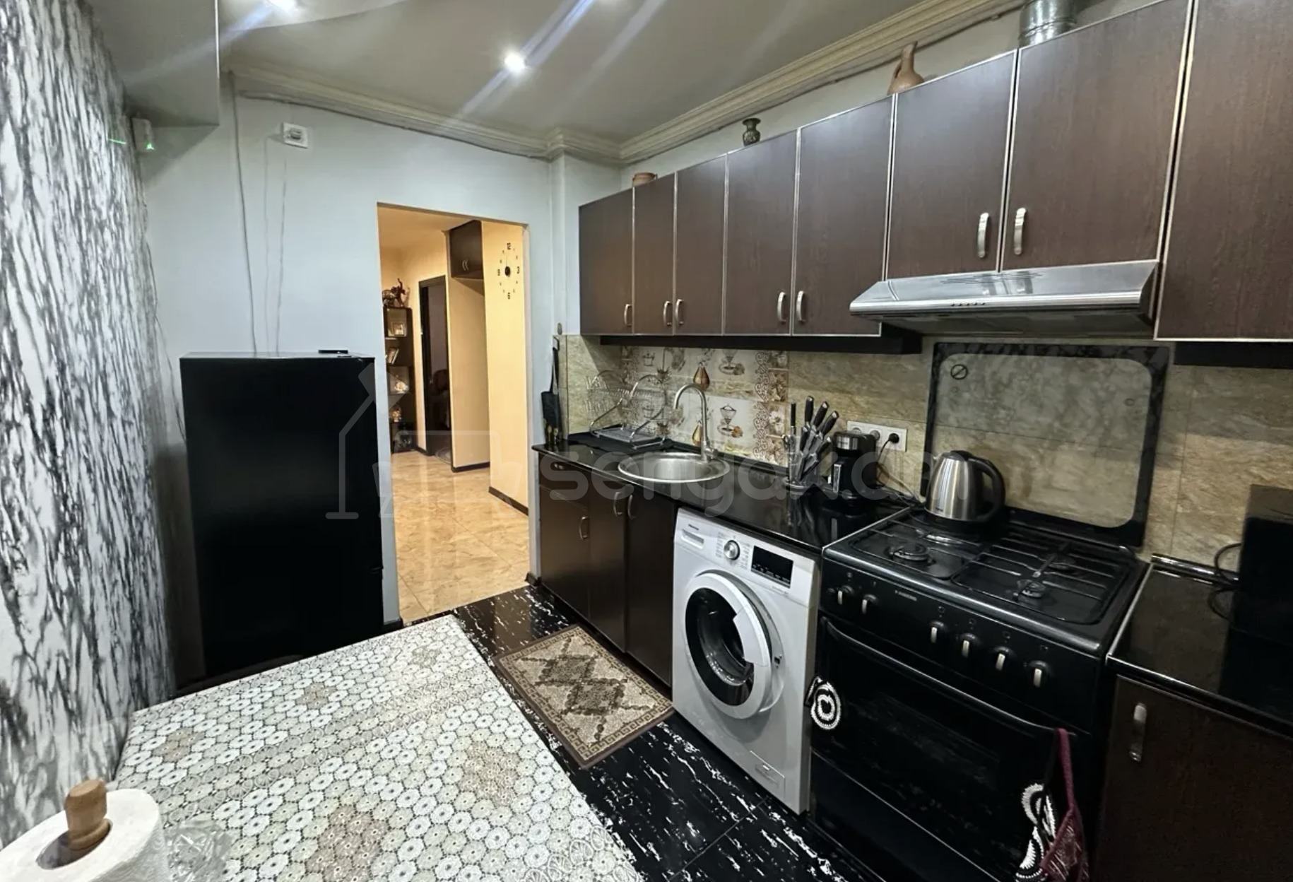 3 Սենյականոց Բնակարան, 60քմ, 6/9 հարկ, Կապիտալ Վերանորոգված