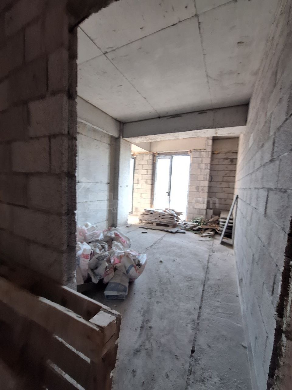 3 Սենյականոց Բնակարան, 85քմ, 6/9 հարկ, Զրոյական Վիճակում