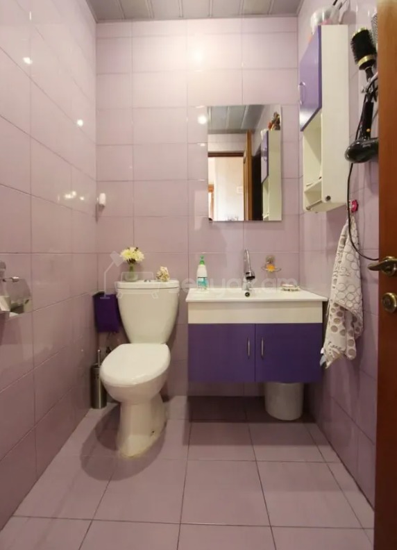 4 Սենյականոց Բնակարան Քարե Շենքում, 180քմ, 3/4 հարկ, Կապիտալ Վերանորոգված, Կահավորված