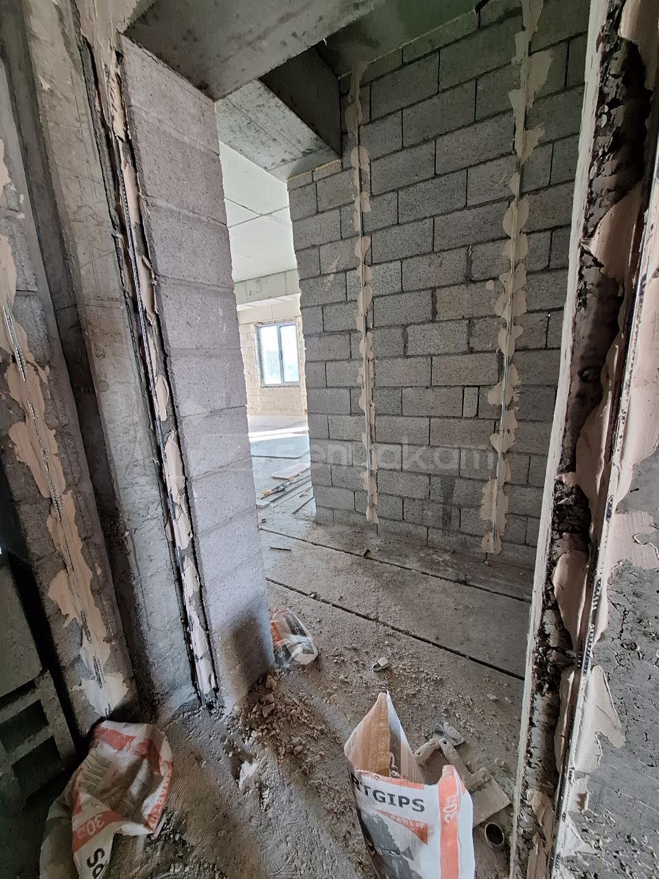 3 Սենյականոց Բնակարան, 160քմ, 6/9 հարկ, Զրոյական Վիճակում