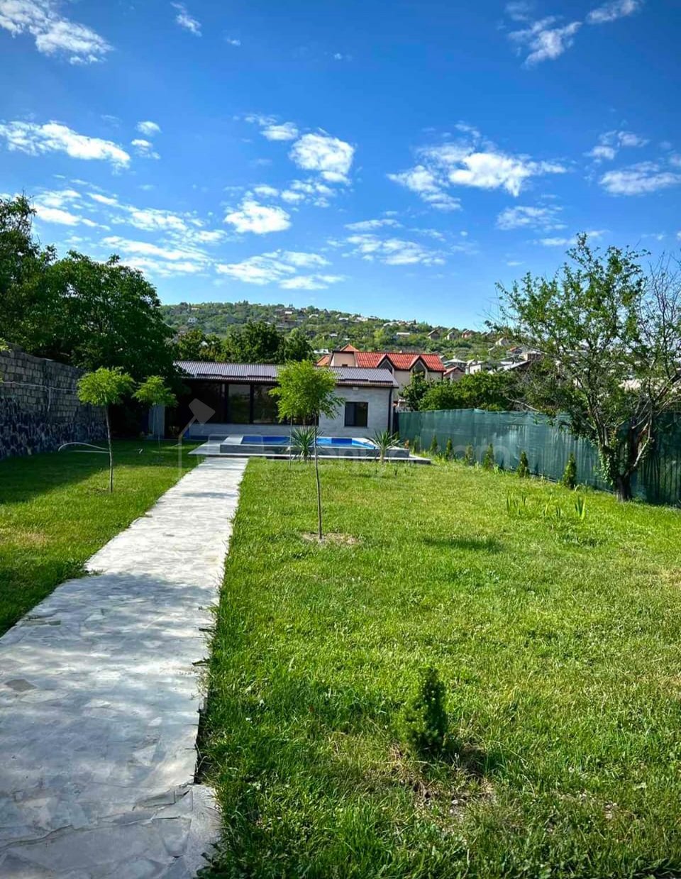 1 Սենյականոց Ամառանոց, 100քմ, Լողավազանով