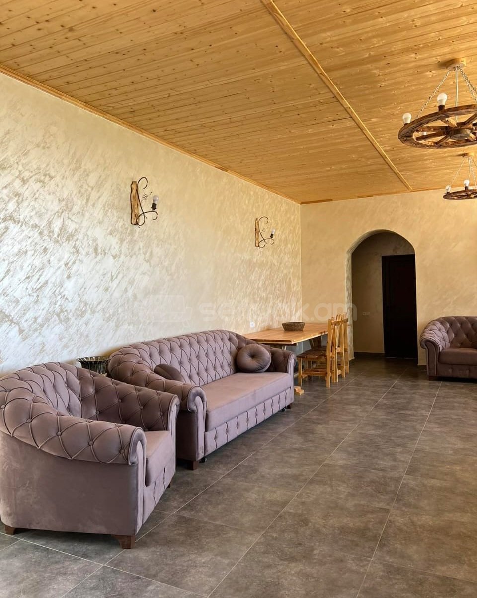 1 Սենյականոց Ամառանոց, 100քմ, Լողավազանով