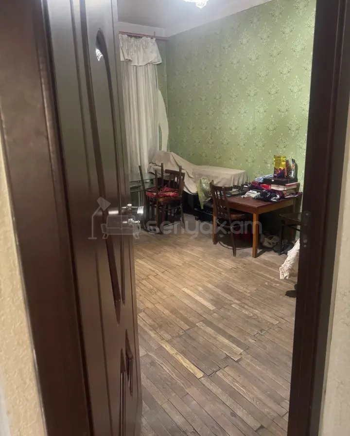 3 Սենյականոց Բնակարան Քարե Շենքում, 112քմ, 3/5 հարկ, Կոսմետիկ Վերանորոգված