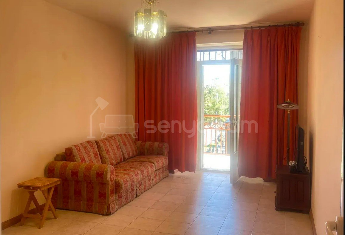 2 Սենյականոց Բնակարան Քարե Շենքում, 70քմ, 2/4 հարկ, Կապիտալ Վերանորոգված, Կահավորված