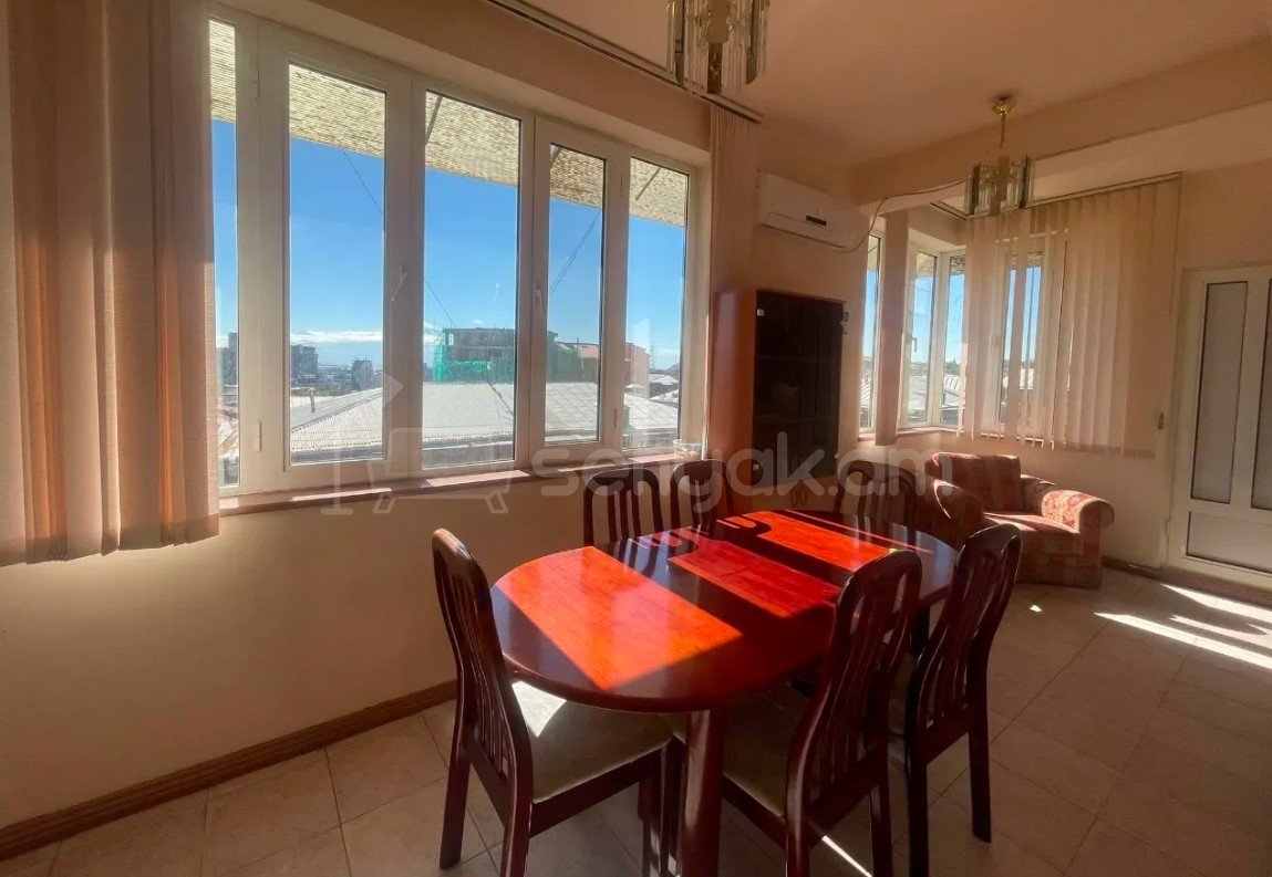 2 Սենյականոց Բնակարան Քարե Շենքում, 70քմ, 2/4 հարկ, Կապիտալ Վերանորոգված, Կահավորված