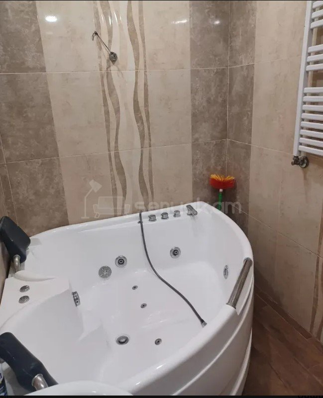 4 Սենյականոց Բնակարան, 100քմ, 5/9 հարկ, Կապիտալ Վերանորոգված, Կահավորված