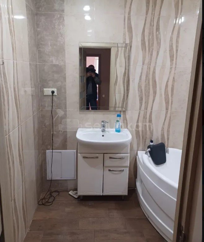 4 Սենյականոց Բնակարան, 100քմ, 5/9 հարկ, Կապիտալ Վերանորոգված, Կահավորված