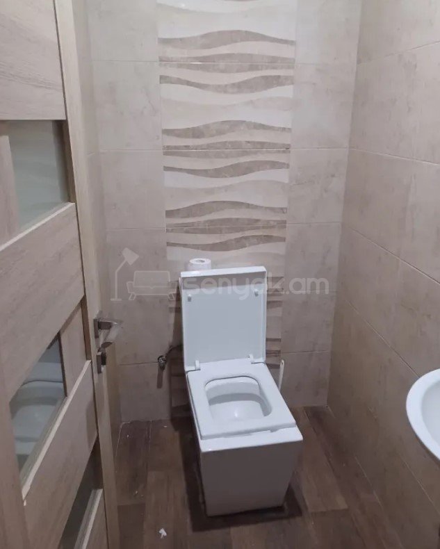 4 Սենյականոց Բնակարան, 100քմ, 5/9 հարկ, Կապիտալ Վերանորոգված, Կահավորված