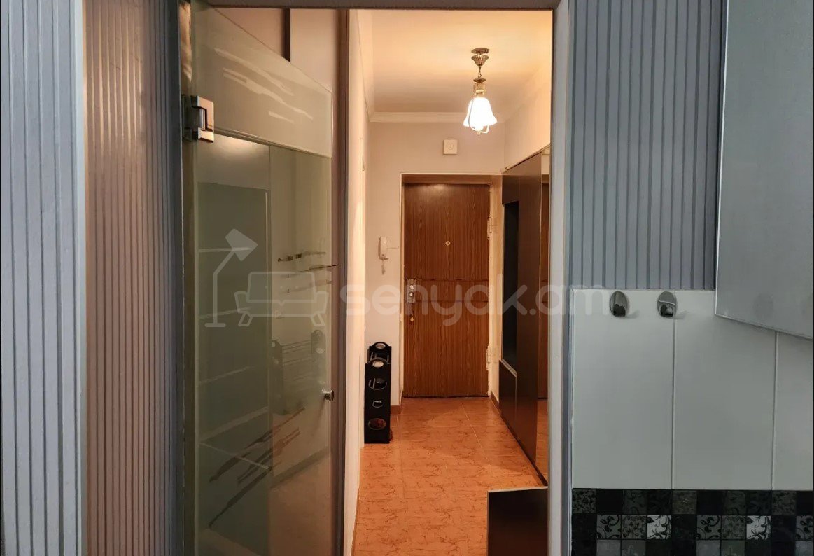 2 Սենյականոց Բնակարան Քարե Շենքում, 50քմ, 1/5 հարկ, Կապիտալ Վերանորոգված, Կահավորված