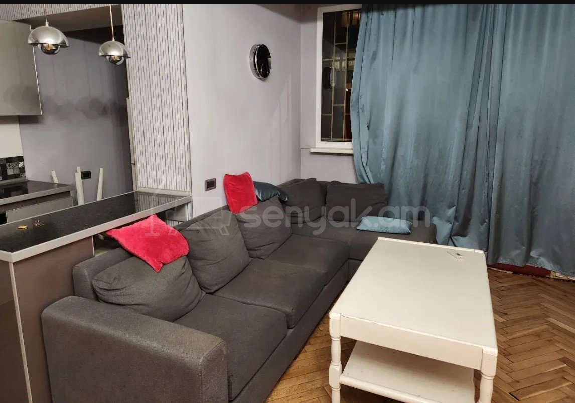 2 Սենյականոց Բնակարան Քարե Շենքում, 50քմ, 1/5 հարկ, Կապիտալ Վերանորոգված, Կահավորված