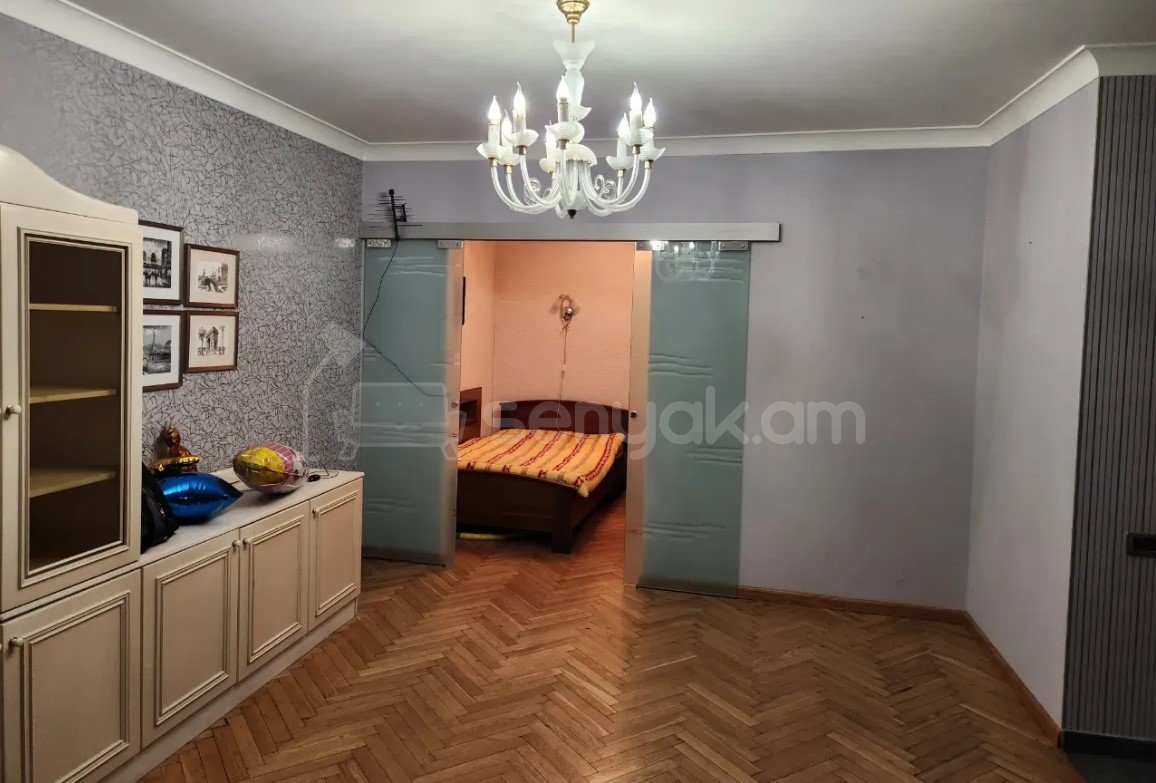 2 Սենյականոց Բնակարան Քարե Շենքում, 50քմ, 1/5 հարկ, Կապիտալ Վերանորոգված, Կահավորված