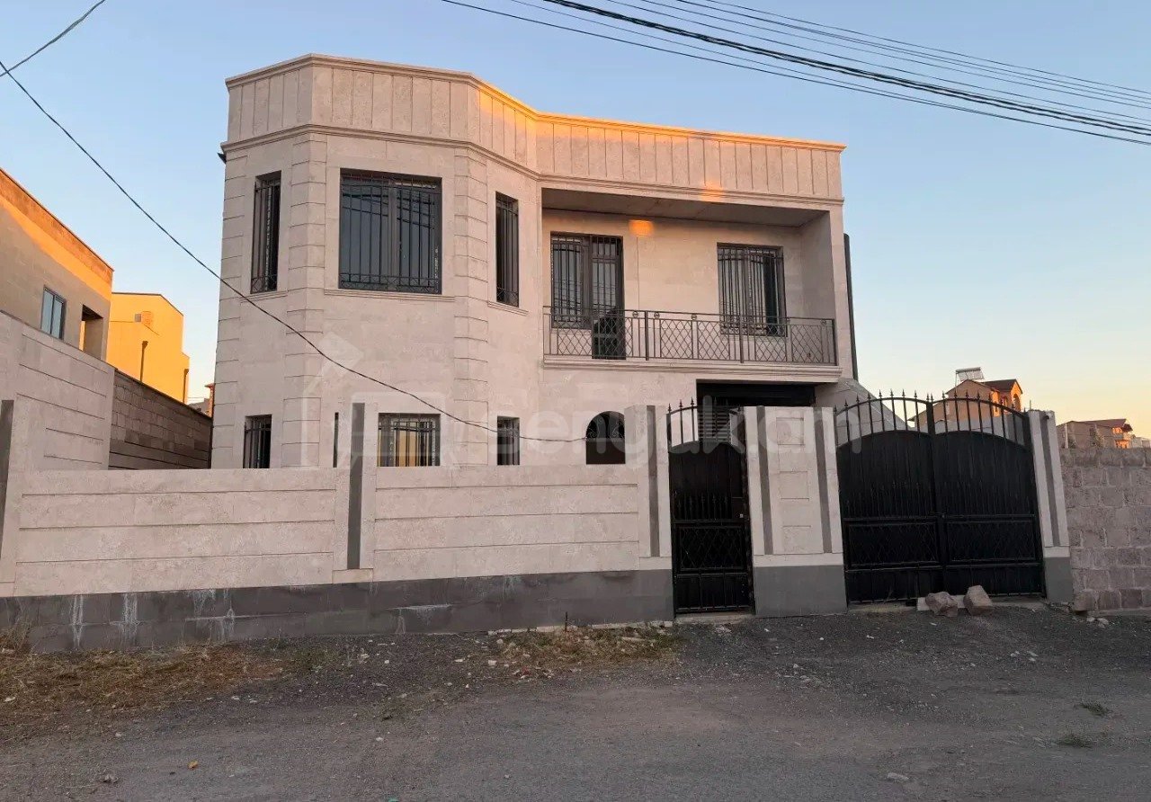 4 Սենյականոց Սեփական Տուն, 242քմ