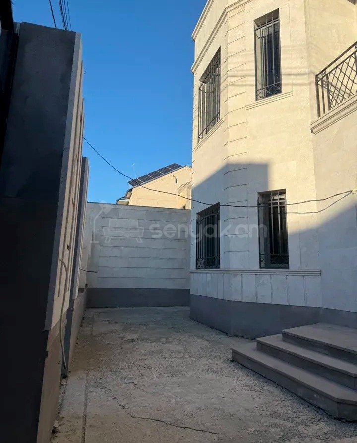 4 Սենյականոց Սեփական Տուն, 242քմ