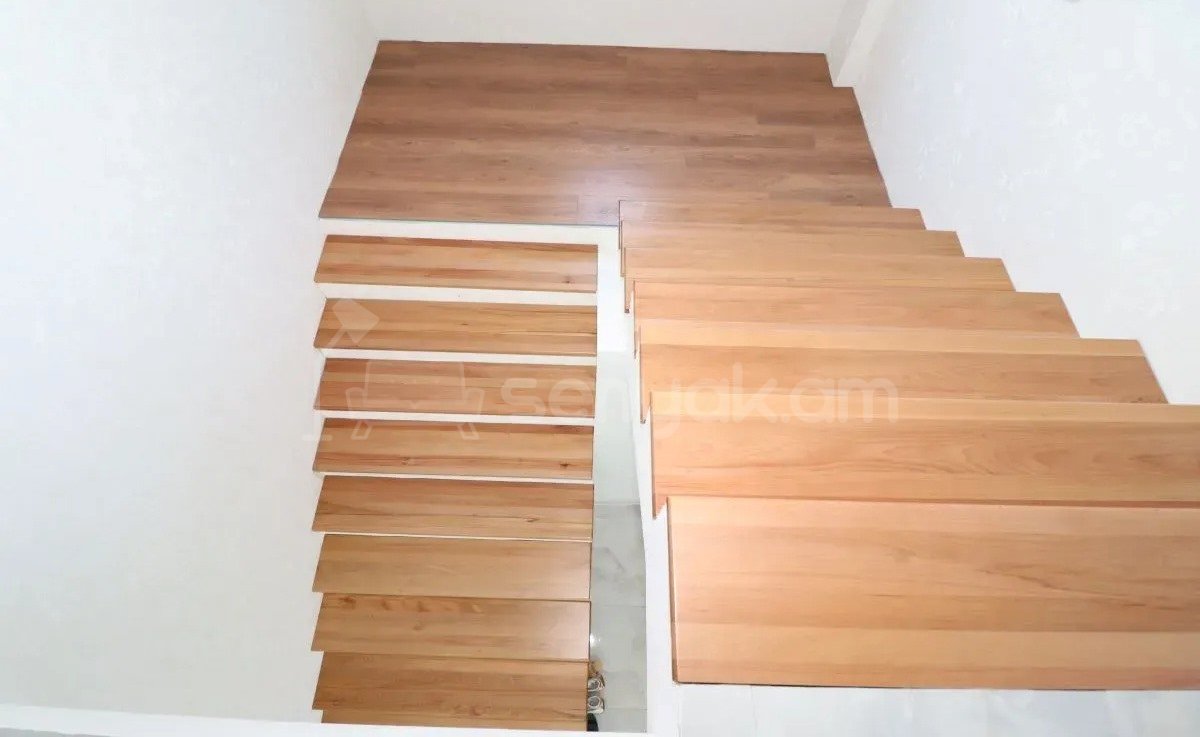 7 Սենյականոց Սեփական Տուն, 235քմ, Կապիտալ Վերանորոգված, Ավտոտնակով