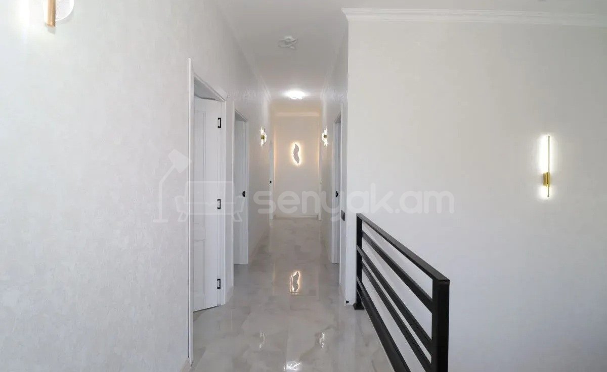 7 Սենյականոց Սեփական Տուն, 235քմ, Կապիտալ Վերանորոգված, Ավտոտնակով