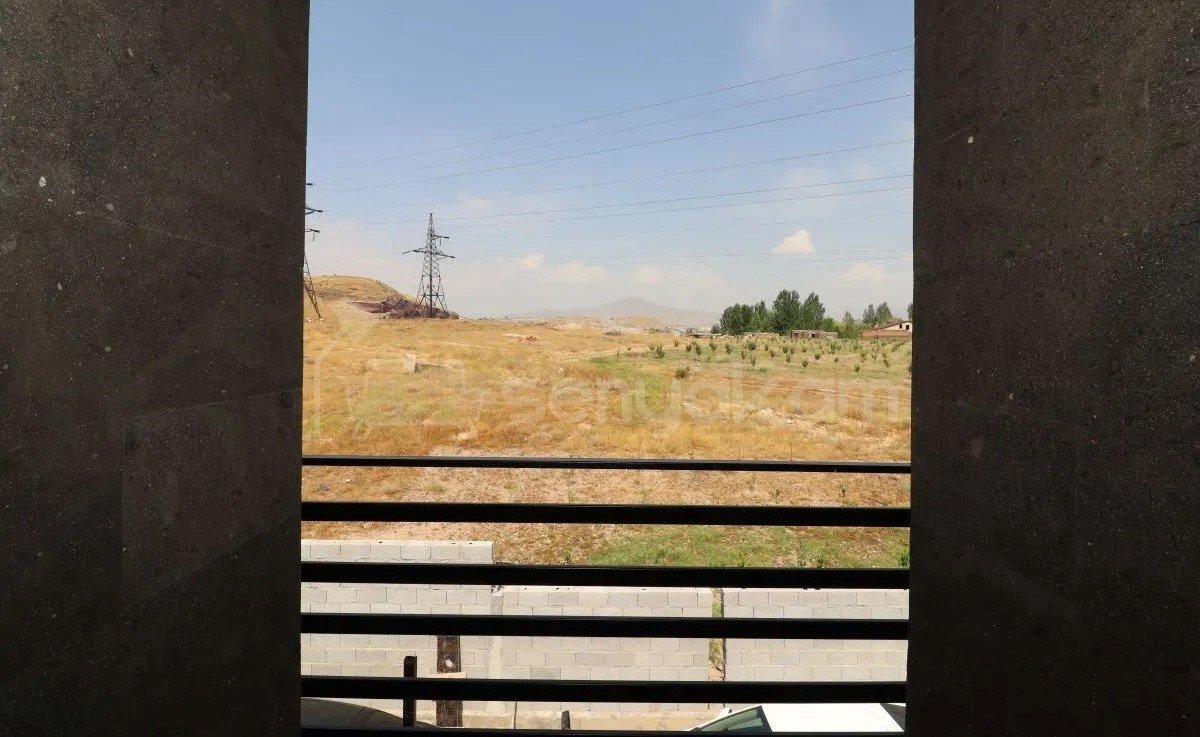 7 Սենյականոց Սեփական Տուն, 235քմ, Կապիտալ Վերանորոգված, Ավտոտնակով