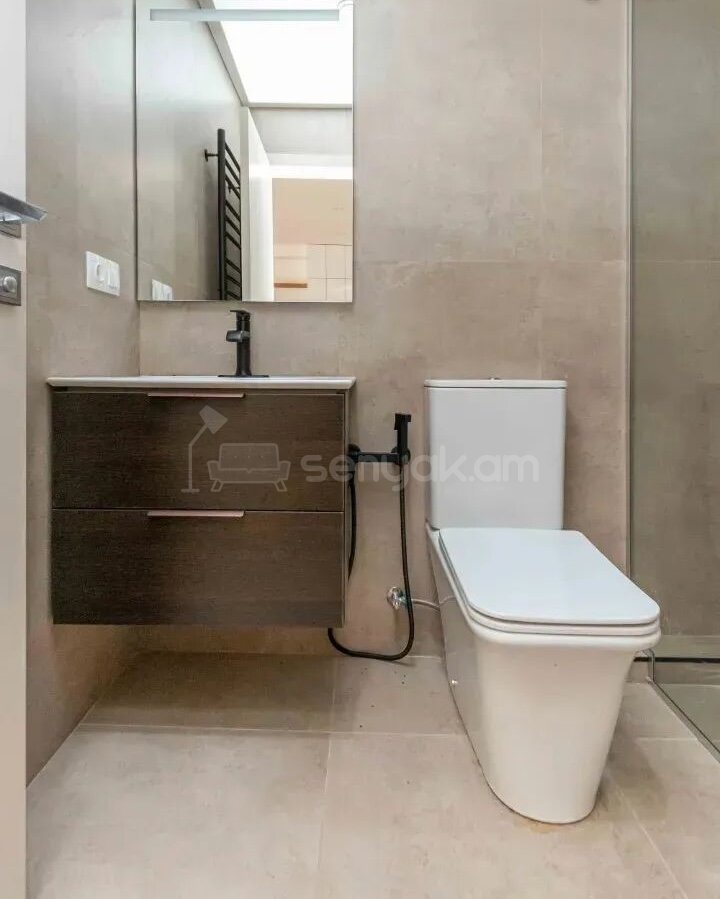 2 Սենյականոց Բնակարան Նորակառույցում, 67քմ, 10/12 հարկ, Կապիտալ Վերանորոգված