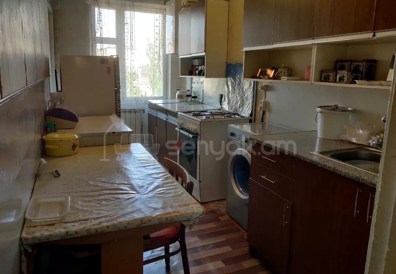 3 Սենյականոց Բնակարան, 75քմ, 4/9 հարկ, Նորմալ Վիճակում