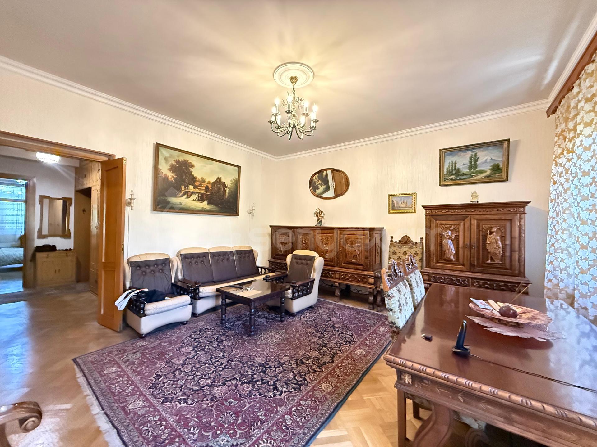 3 Սենյականոց Բնակարան Քարե Շենքում, 91քմ, 4/5 հարկ, Կապիտալ Վերանորոգված