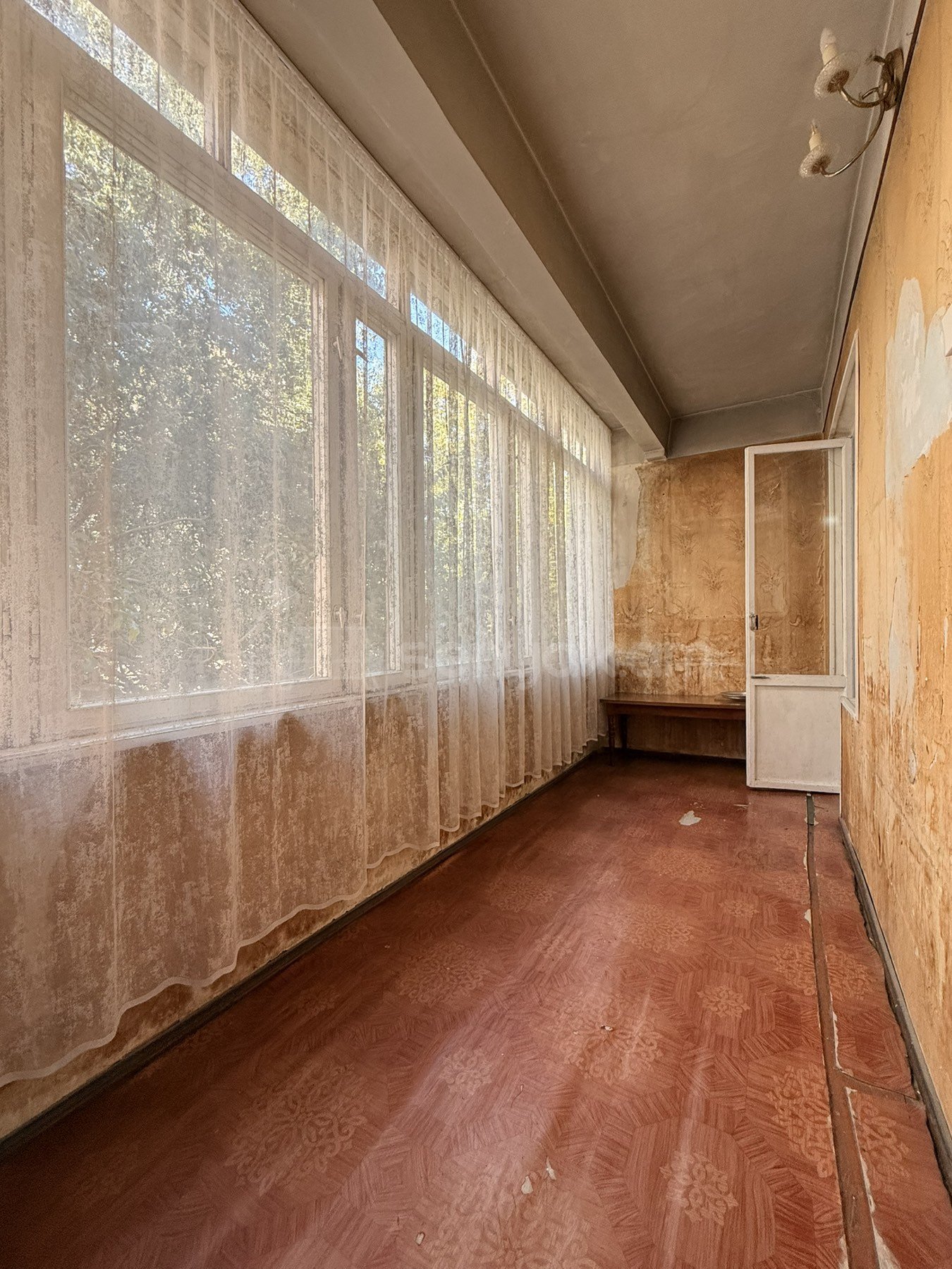 3 Սենյականոց Բնակարան Քարե Շենքում, 89քմ, 4/5 հարկ, Պետական Վիճակում