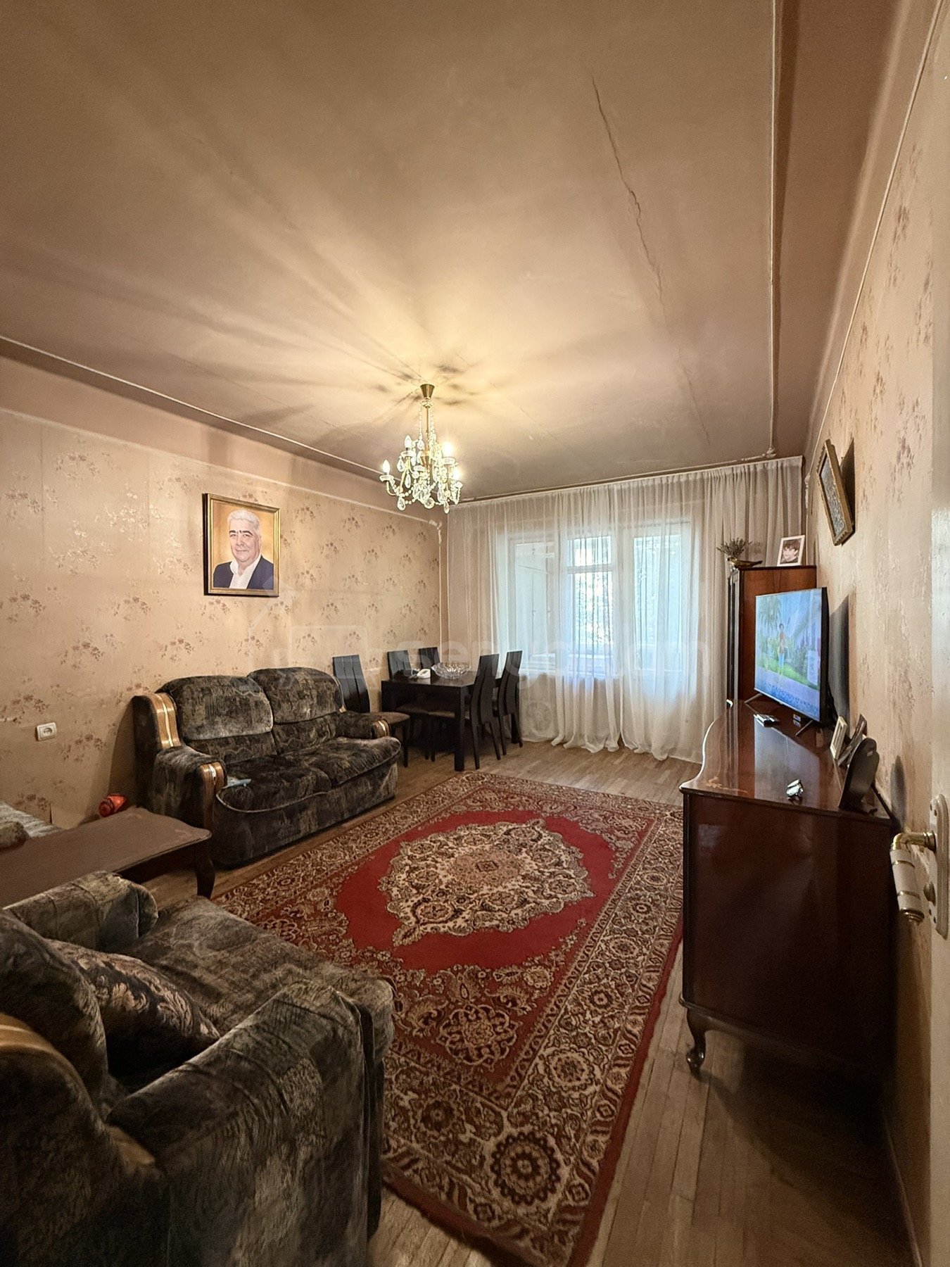 3 Սենյականոց Բնակարան Քարե Շենքում, 89քմ, 4/5 հարկ, Պետական Վիճակում