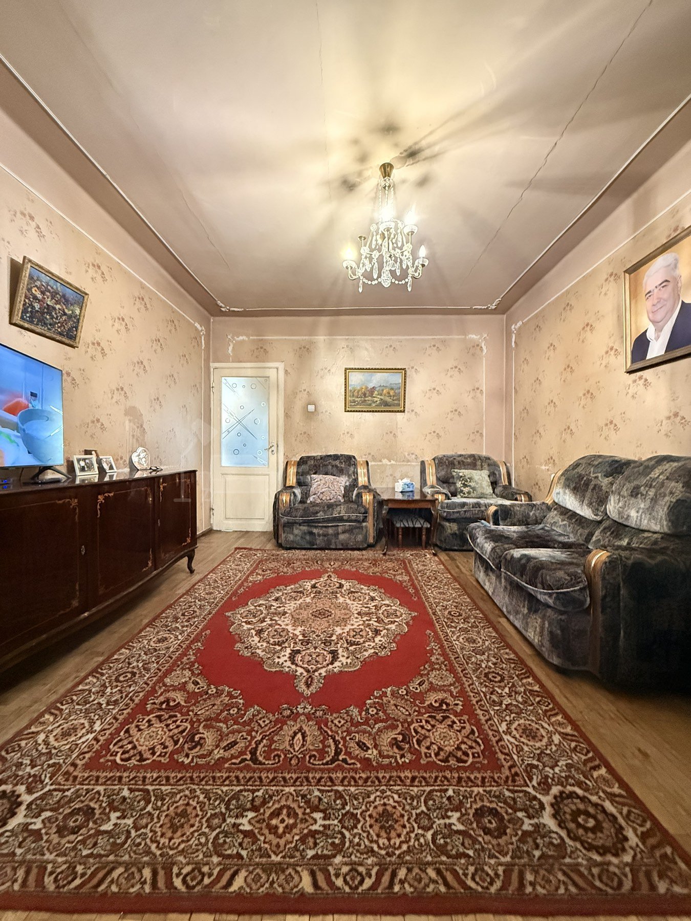 3 Սենյականոց Բնակարան Քարե Շենքում, 89քմ, 4/5 հարկ, Պետական Վիճակում