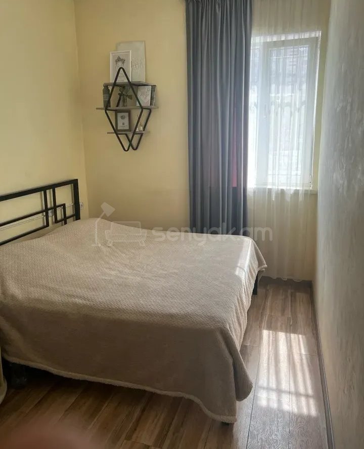 3 Սենյականոց Բնակարան Քարե Շենքում, 61քմ, 1/4 հարկ, Կապիտալ Վերանորոգված