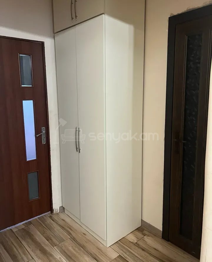 3 Սենյականոց Բնակարան Քարե Շենքում, 61քմ, 1/4 հարկ, Կապիտալ Վերանորոգված