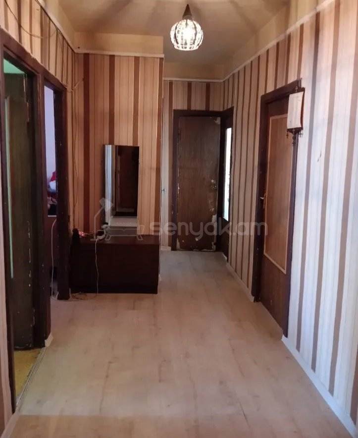 4 Սենյականոց Բնակարան, 90քմ, 7/9 հարկ, Նորմալ Վիճակում