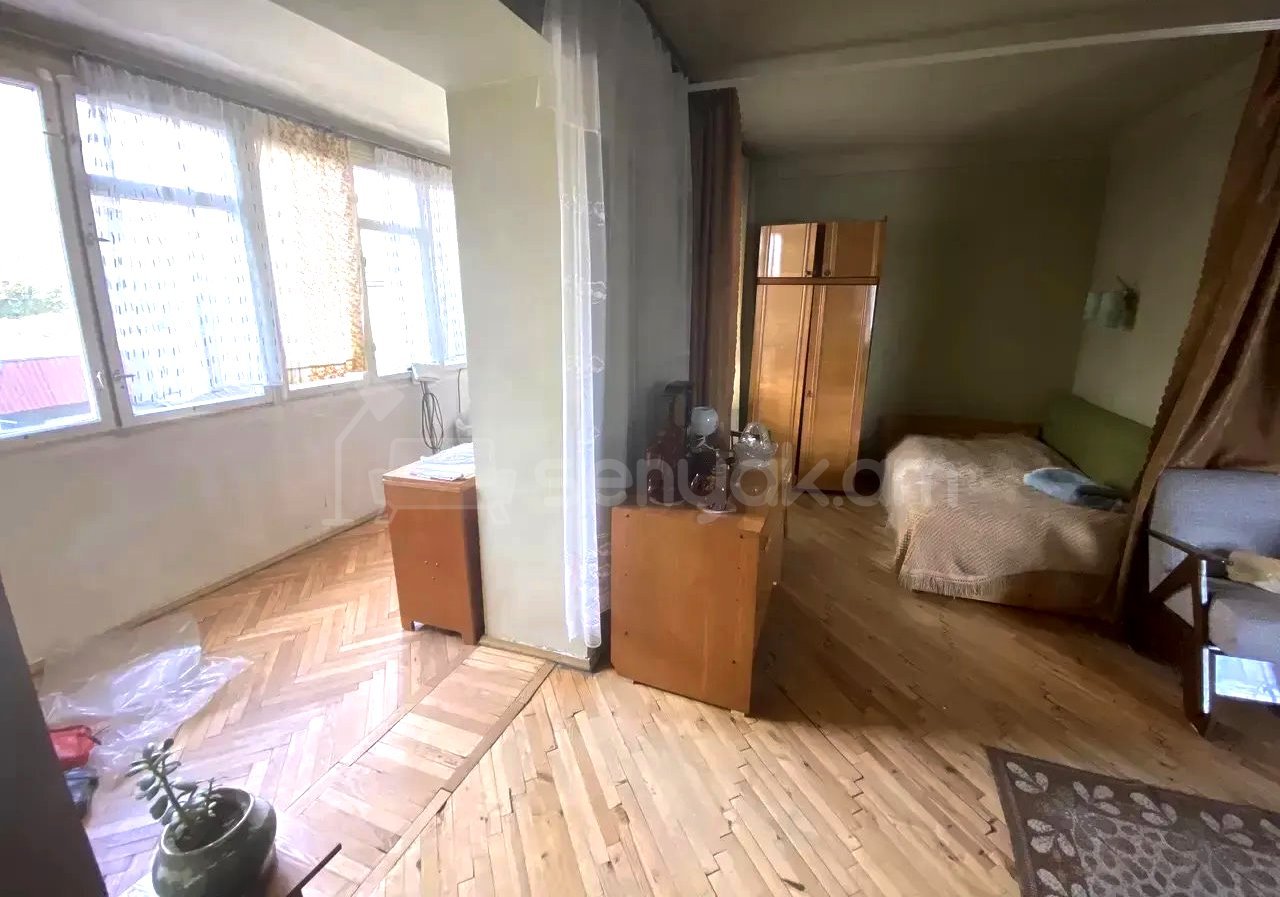 2 Սենյականոց Բնակարան Քարե Շենքում, 57քմ, 2/5 հարկ, Նորմալ Վիճակում