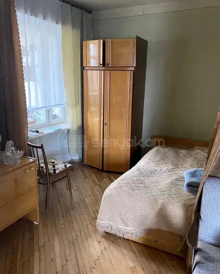 2 Սենյականոց Բնակարան Քարե Շենքում, 57քմ, 2/5 հարկ, Նորմալ Վիճակում