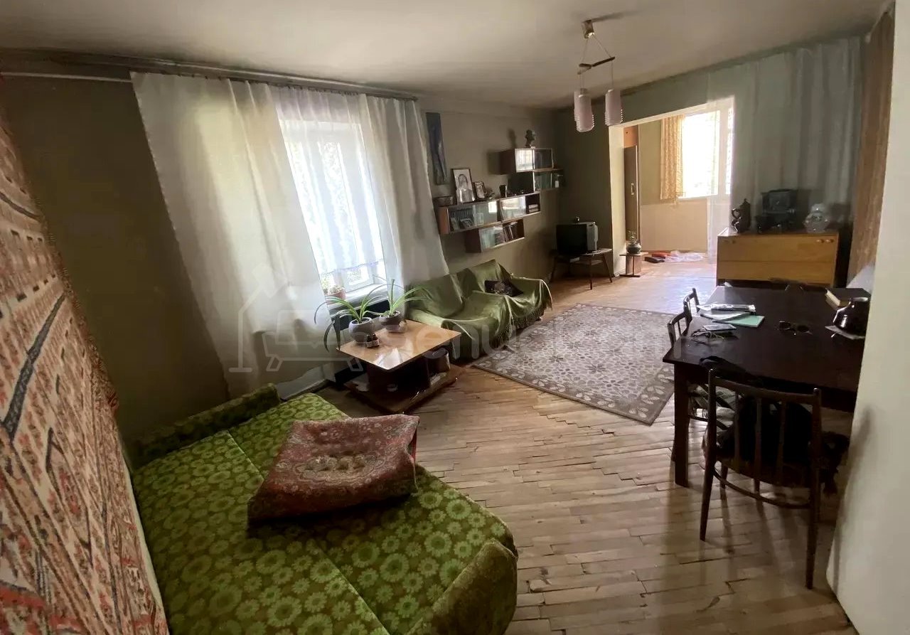 2 Սենյականոց Բնակարան Քարե Շենքում, 57քմ, 2/5 հարկ, Նորմալ Վիճակում