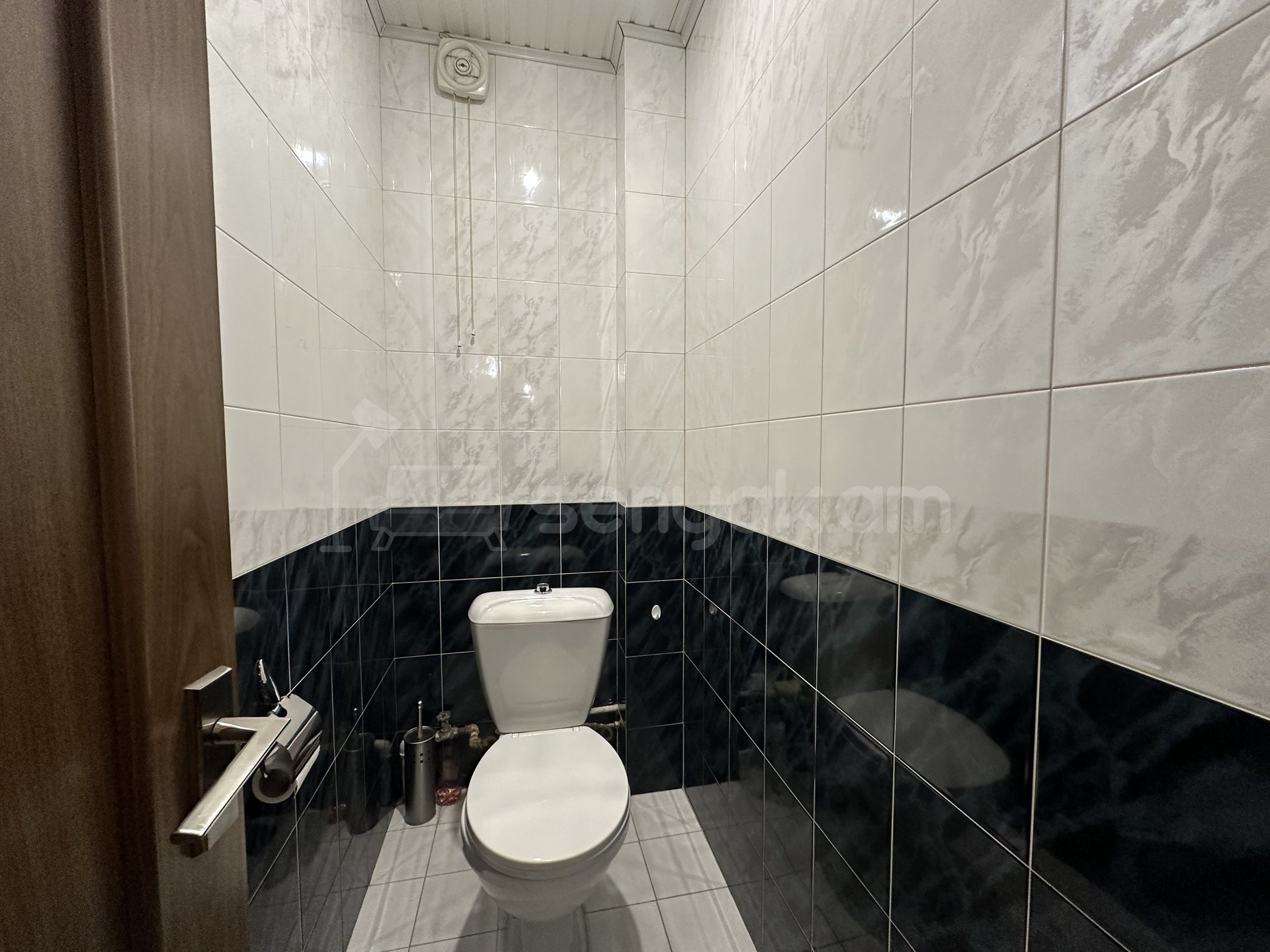 3 Սենյականոց Բնակարան Քարե Շենքում, 73քմ, 5/5 հարկ, Կապիտալ Վերանորոգված, Կահավորված, Արևկող