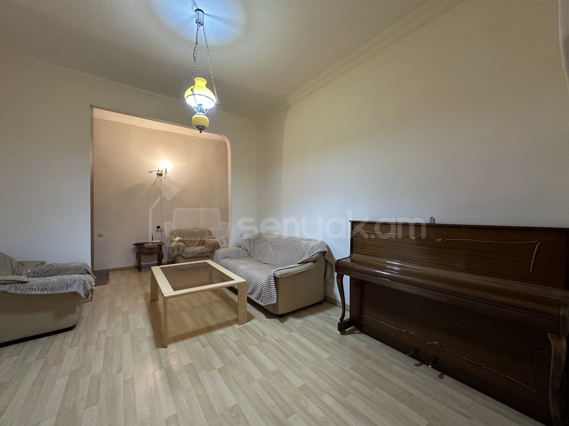 3 Սենյականոց Բնակարան Քարե Շենքում, 73քմ, 5/5 հարկ, Կապիտալ Վերանորոգված, Կահավորված, Արևկող