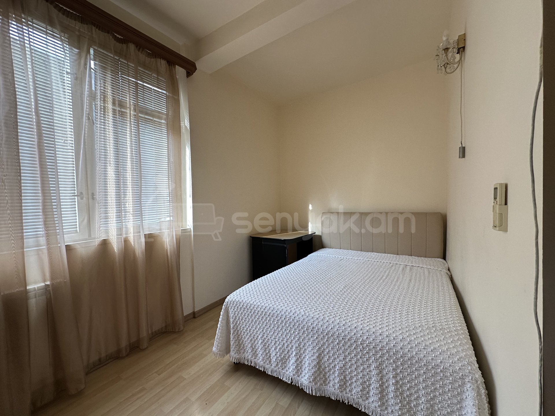 3 Սենյականոց Բնակարան Քարե Շենքում, 73քմ, 5/5 հարկ, Կապիտալ Վերանորոգված, Կահավորված, Արևկող