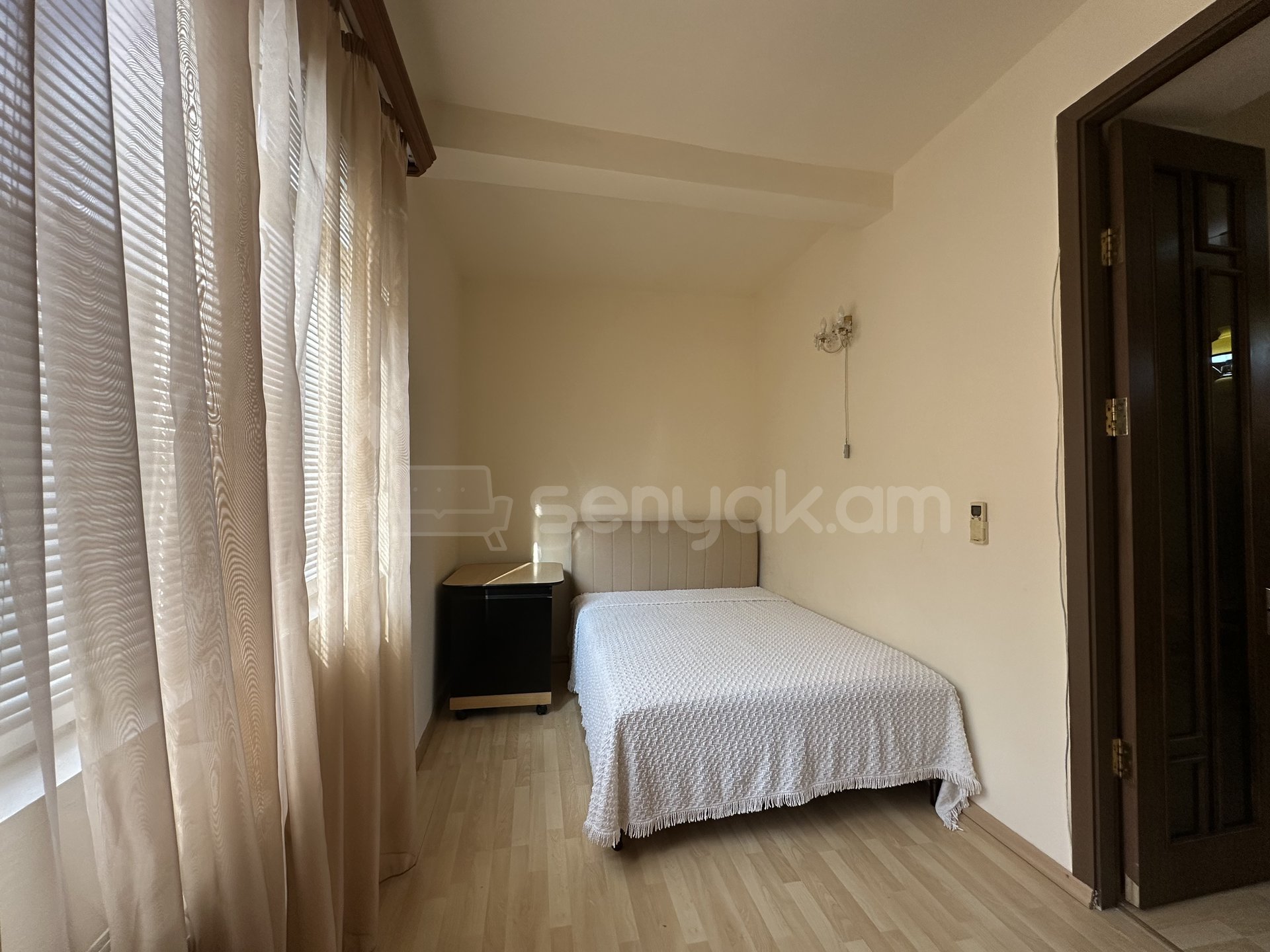 3 Սենյականոց Բնակարան Քարե Շենքում, 73քմ, 5/5 հարկ, Կապիտալ Վերանորոգված, Կահավորված, Արևկող