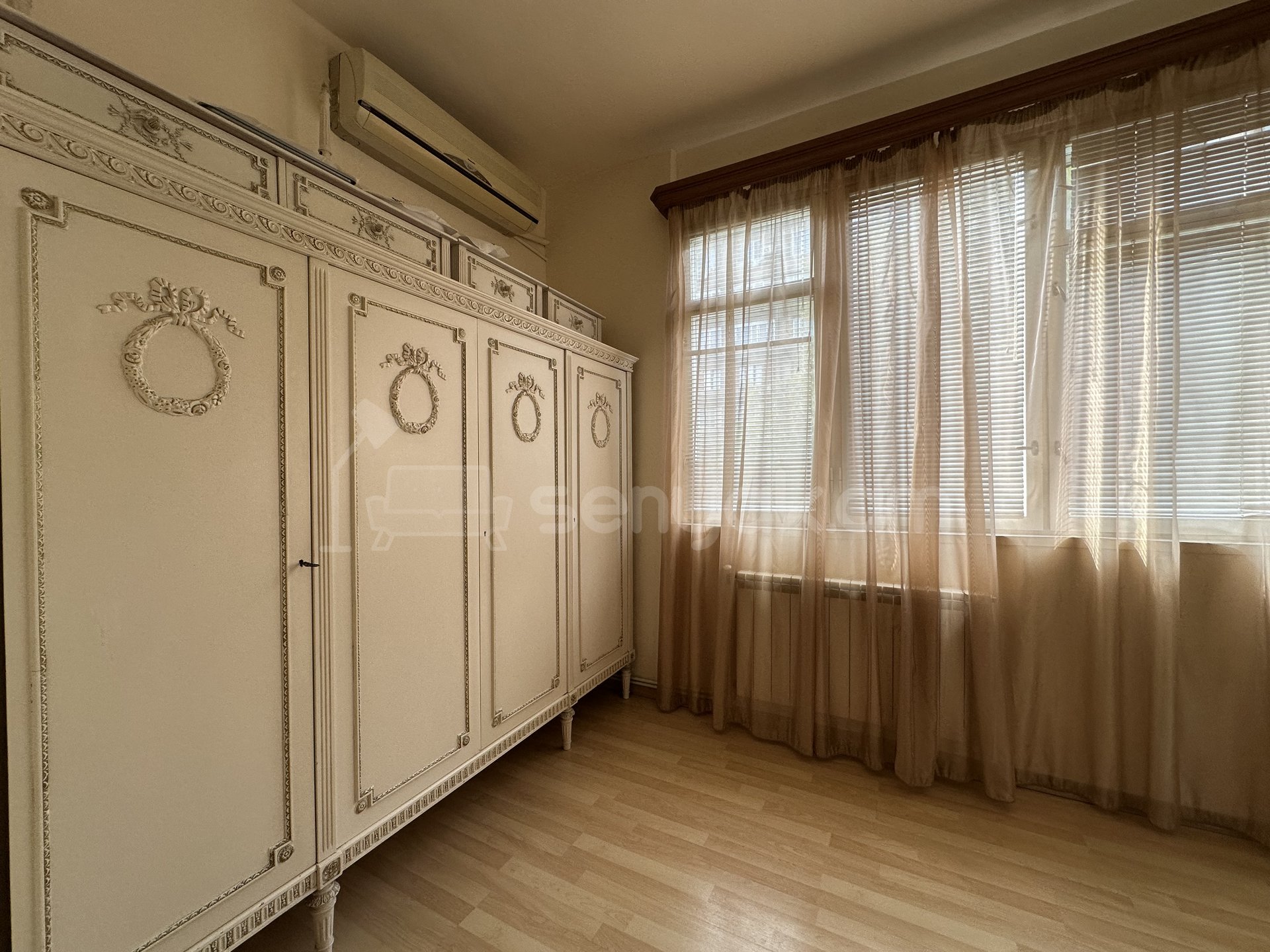 3 Սենյականոց Բնակարան Քարե Շենքում, 73քմ, 5/5 հարկ, Կապիտալ Վերանորոգված, Կահավորված, Արևկող