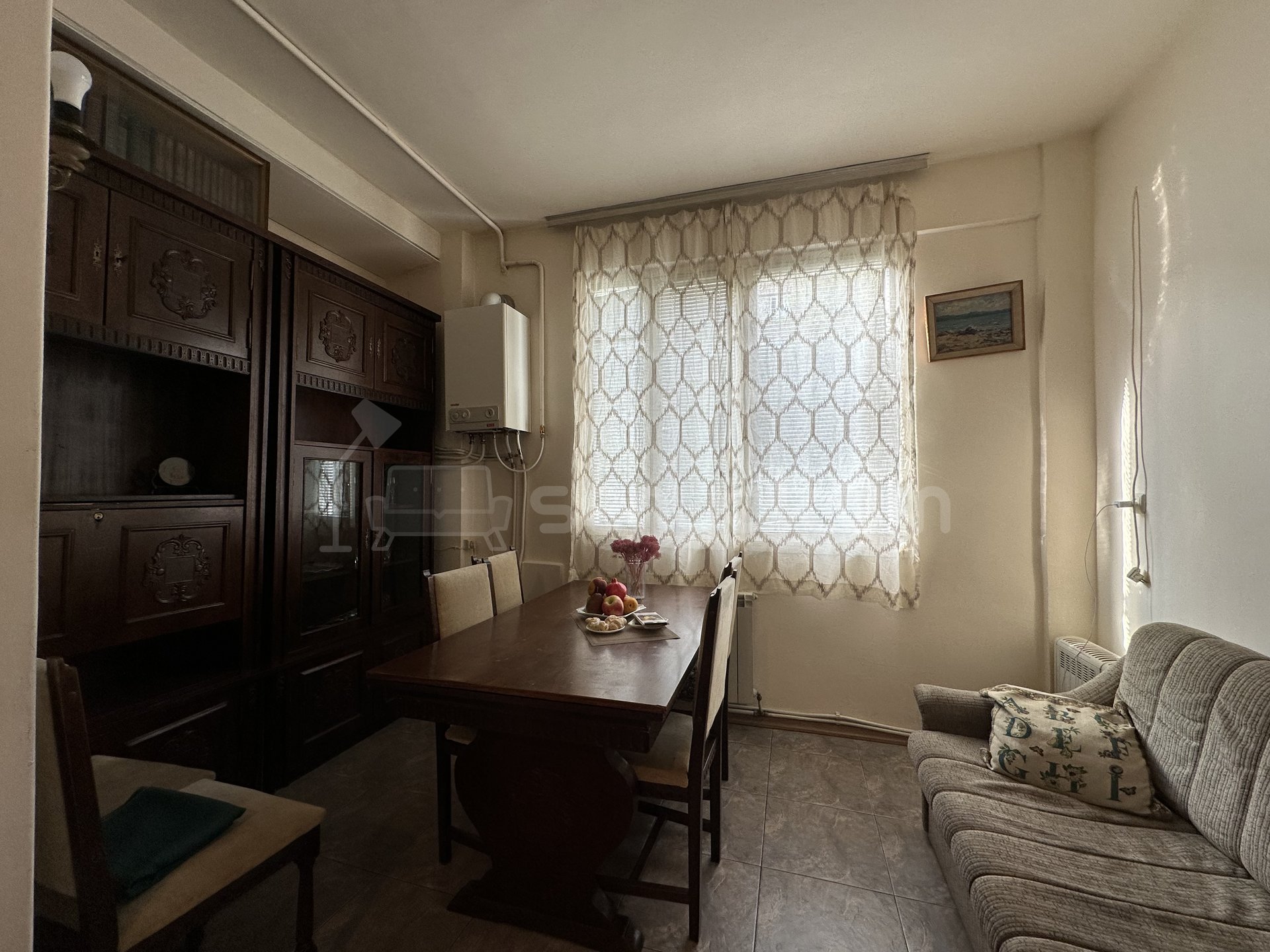 3 Սենյականոց Բնակարան Քարե Շենքում, 73քմ, 5/5 հարկ, Կապիտալ Վերանորոգված, Կահավորված, Արևկող