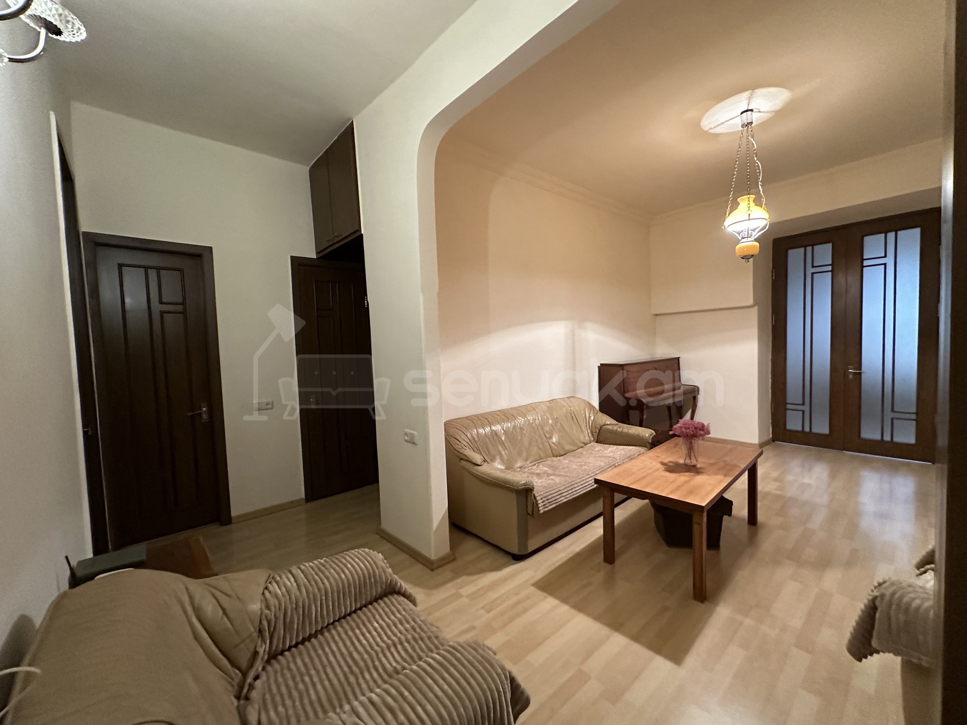 3 Սենյականոց Բնակարան Քարե Շենքում, 73քմ, 5/5 հարկ, Կապիտալ Վերանորոգված, Կահավորված, Արևկող