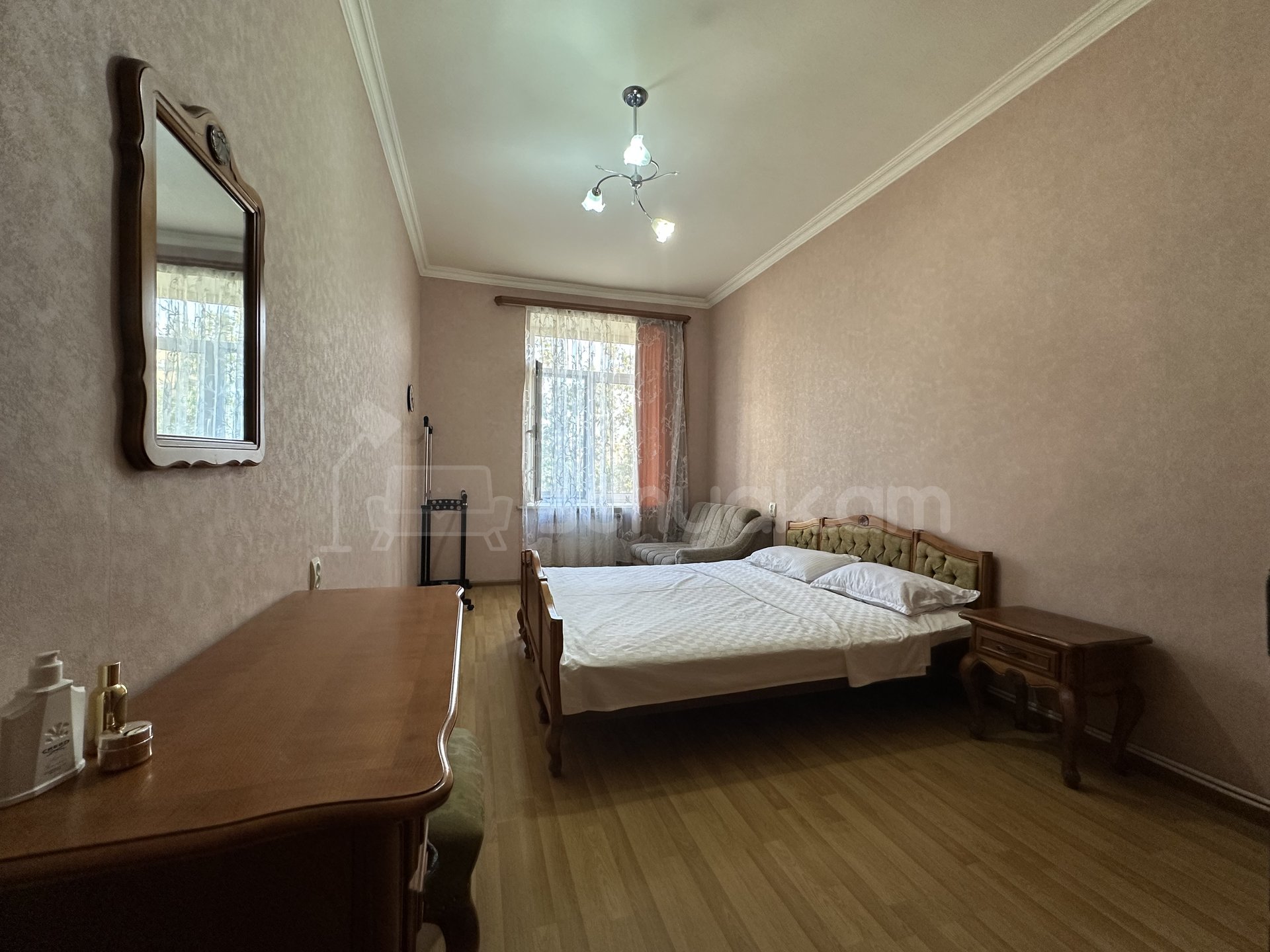 3 Սենյականոց Բնակարան Քարե Շենքում, 73քմ, 5/5 հարկ, Կապիտալ Վերանորոգված, Կահավորված, Արևկող