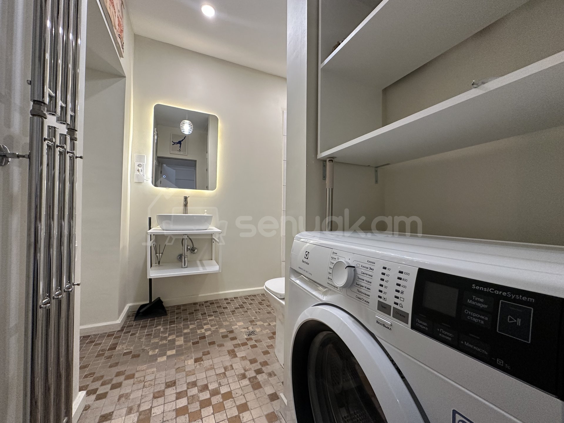 2 Սենյականոց Բնակարան Քարե Շենքում, 53քմ, 3/5 հարկ, Դիզայներական Վերանորոգված