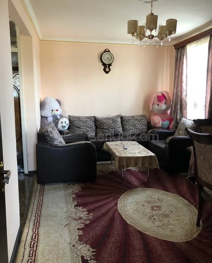 2 Սենյականոց Բնակարան Քարե Շենքում, 39քմ, 5/5 հարկ, Կոսմետիկ Վերանորոգված