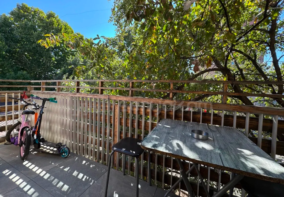 2 Սենյականոց Բնակարան Քարե Շենքում, 60քմ, 3/6 հարկ, Դիզայներական Վերանորոգված