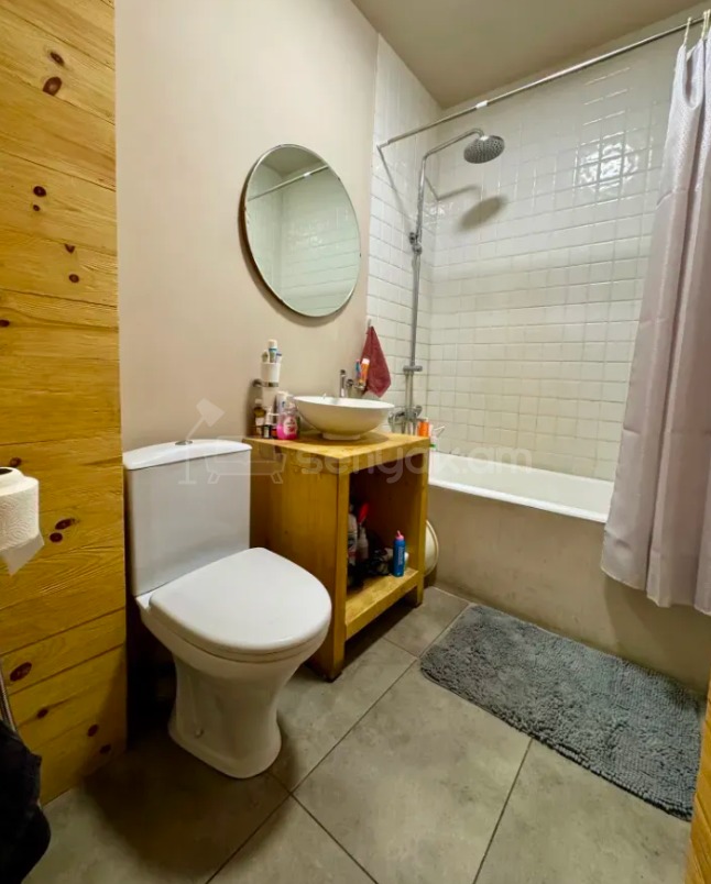 2 Սենյականոց Բնակարան Քարե Շենքում, 60քմ, 3/6 հարկ, Դիզայներական Վերանորոգված