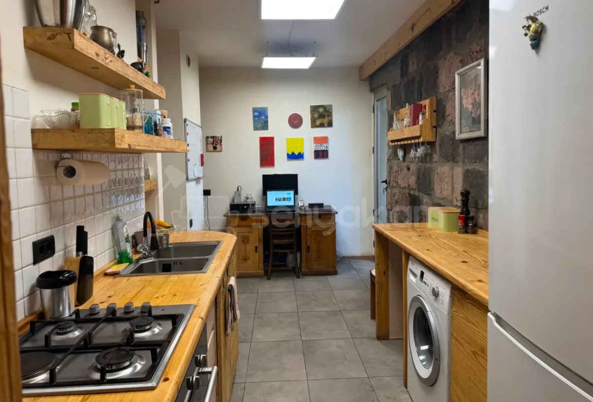 2 Սենյականոց Բնակարան Քարե Շենքում, 60քմ, 3/6 հարկ, Դիզայներական Վերանորոգված