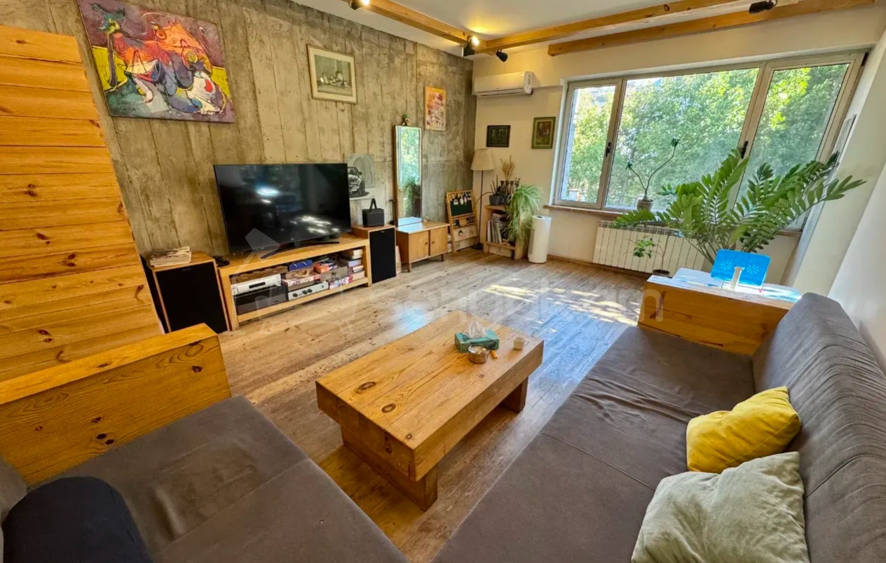 2 Սենյականոց Բնակարան Քարե Շենքում, 60քմ, 3/6 հարկ, Դիզայներական Վերանորոգված